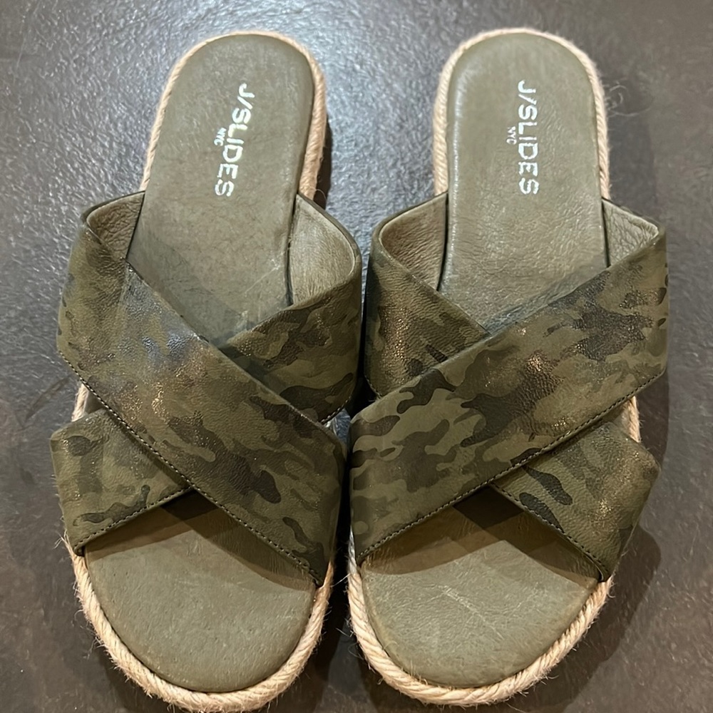 New JSlides army green camo slip ons. Size 8.